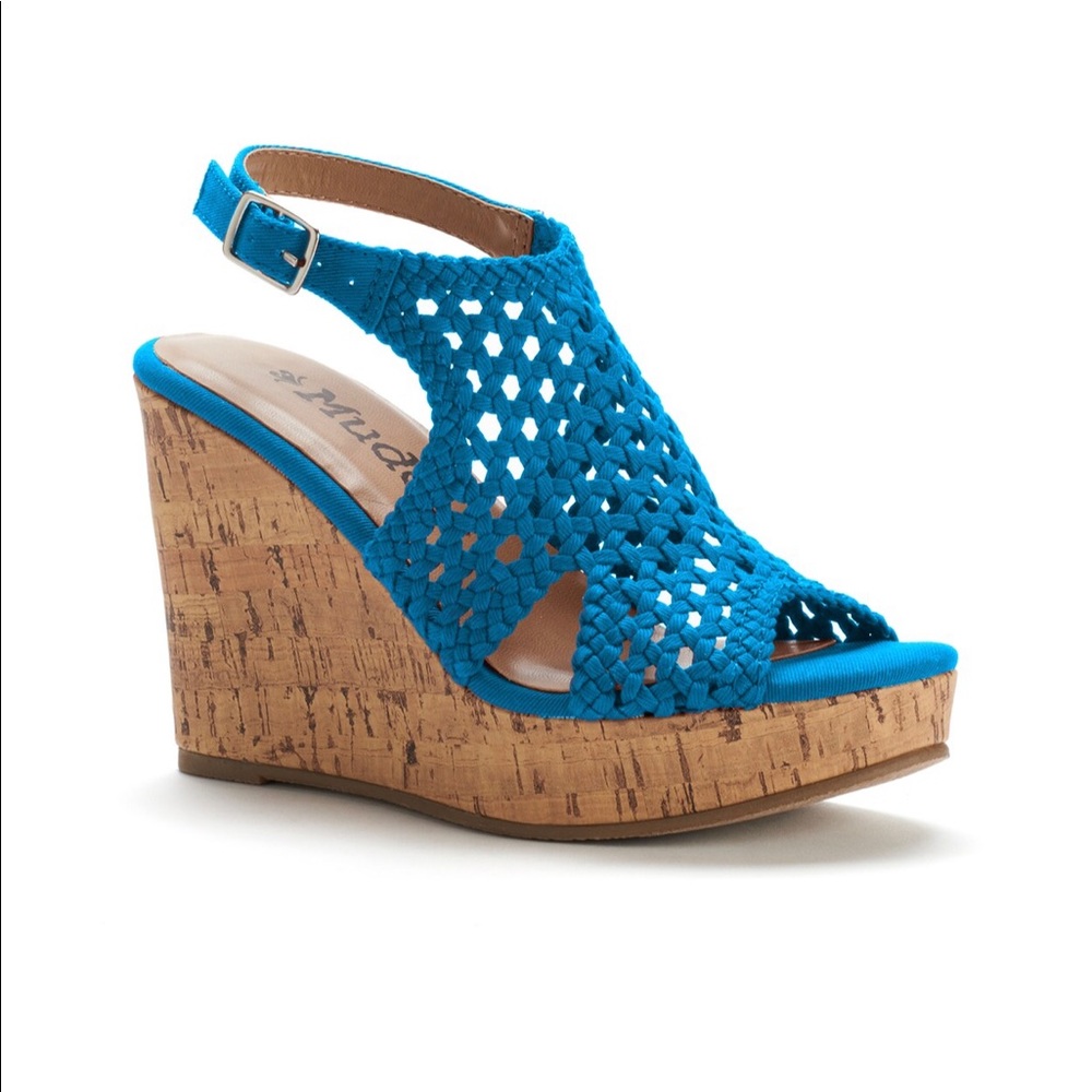 Mudd Knoll Bright Wedges - Size 8M (Women’s)